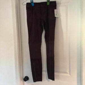 Athleta Trailsetter Ponte Motion Pants Size 8T NWT